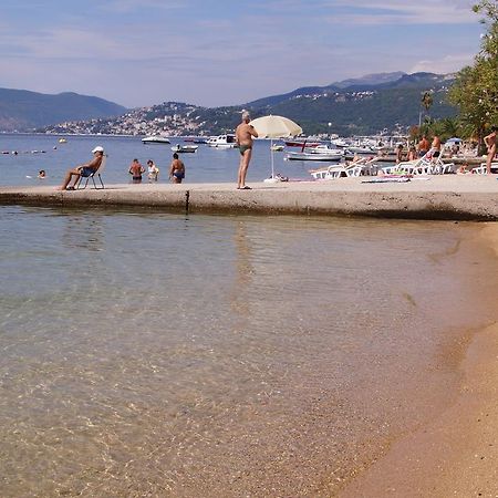 Apartment Begonia Of Kumbor Herceg Novi Bagian luar foto
