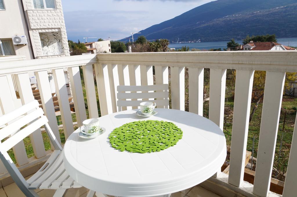 Apartment Begonia Of Kumbor Herceg Novi Bagian luar foto