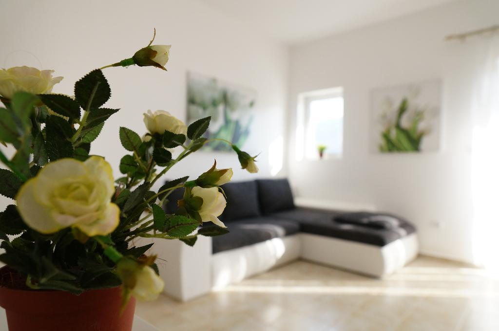 Apartment Begonia Of Kumbor Herceg Novi Bagian luar foto