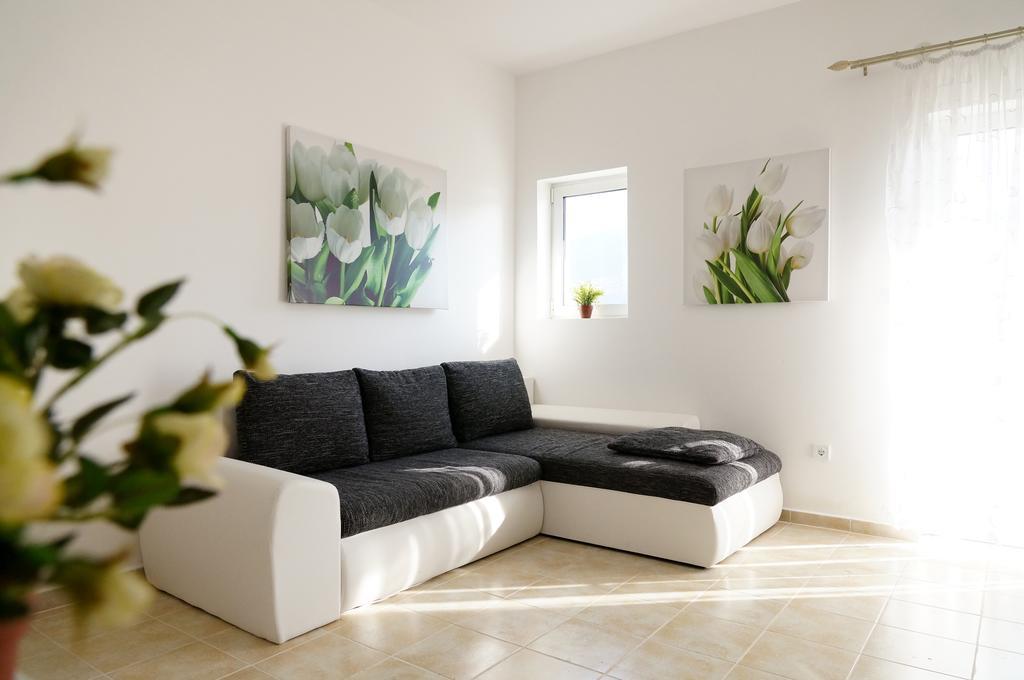 Apartment Begonia Of Kumbor Herceg Novi Bagian luar foto